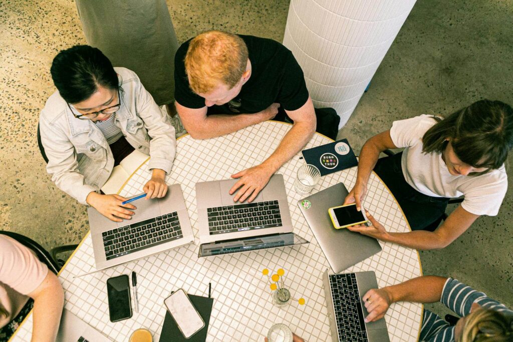 SaaS team using behavioral email marketing tools to boost free trial registrations
